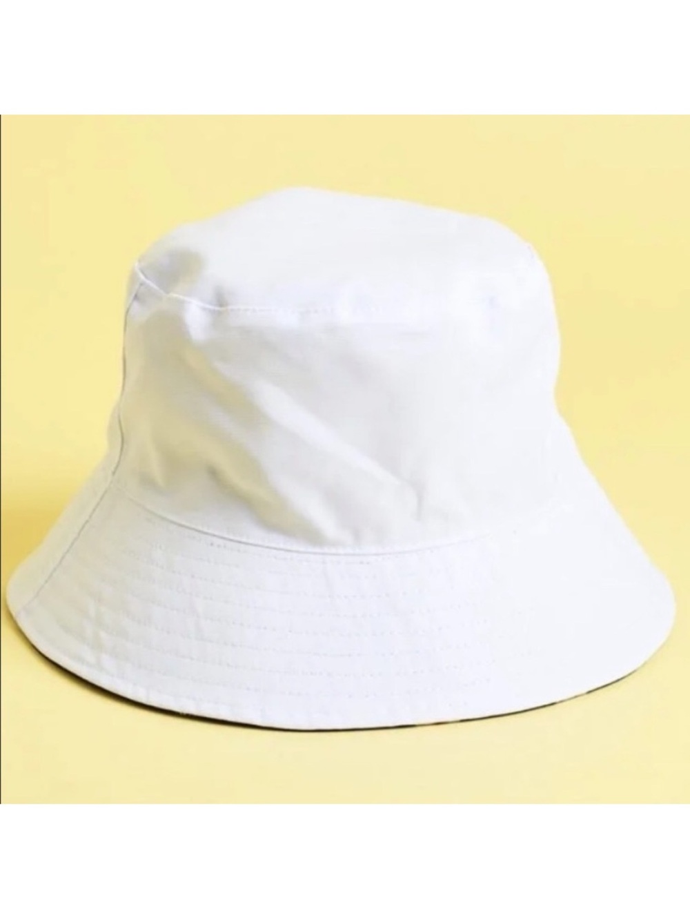 NWT Alice + Olivia Black Daisy Bucket Hat - Picture 5 of 9
